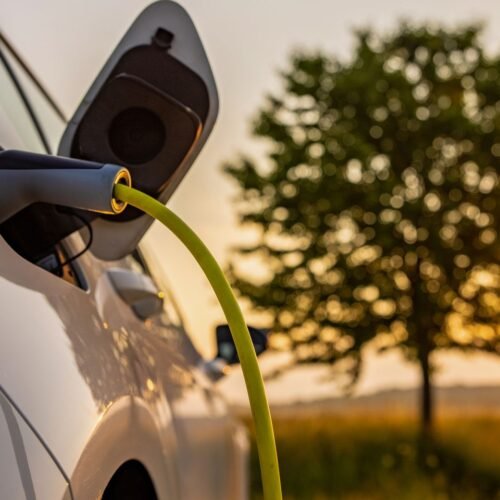 Austria marca las normas: los coches eléctricos pueden circular más rápido que los coches de gasolina y diésel