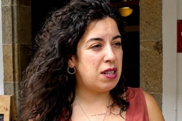 Una hostelera, sobre las reservas: «Pedimos los datos de la tarjeta y si no aparecen son 20€ por persona»