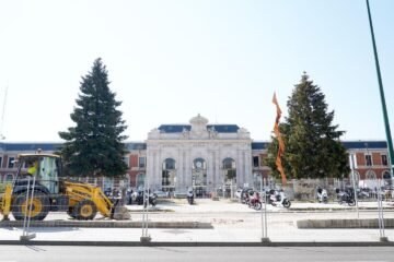 La Junta exige explicaciones a Adif por la retirada del cerramiento histórico de la estación Campo Grande