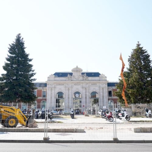 La Junta exige explicaciones a Adif por la retirada del cerramiento histórico de la estación Campo Grande