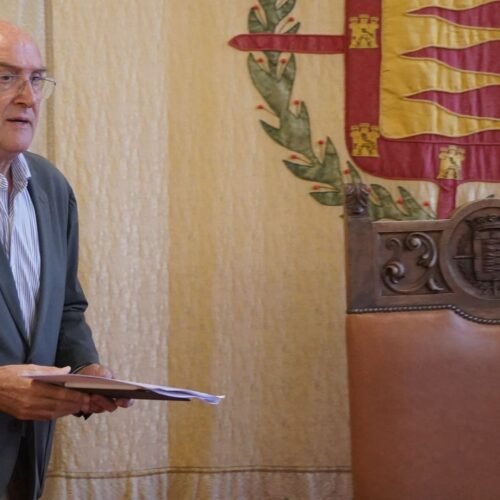 Carnero contesta a Redondo por la polémica del protocolo de vivienda: «Ha reducido un 17% los fondos para violencia de género»
