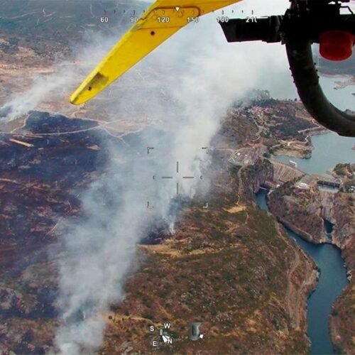 DIRECTO | El incendio de Villalcampo, en la provincia de Zamora baja a nivel 1: más de 30 medios luchan contra el fuego