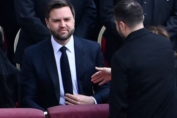 Ucrania suspende los ataques a petroleros en puertos rusos por una petición de J.D. Vance