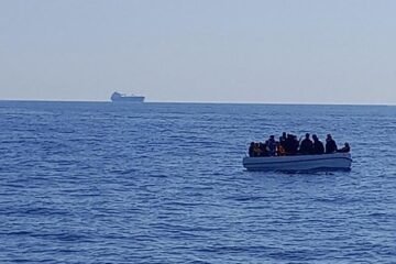 Túnez recupera los cuerpos de once de los inmigrantes desaparecidos en el hundimiento de una patera
