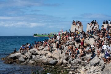 Un grupo de hackers publica datos de 70.000 espías marroquíes y amenaza con divulgar los nombres de quienes «coordinaron el plan de Ceuta»