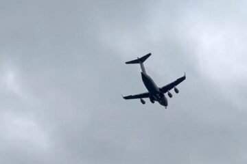 Un avión militar de EE.UU. aterriza en Moscú en medio del parón de las negociaciones sobre Ucrania