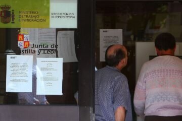 El número de parados sube en julio en Castilla y León un 2,18%, pero hay 1.209 desempleados menos que hace un año