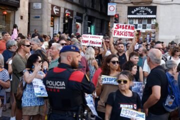 Pincha en Barcelona la manifestación xenófoba de Save Europe Act y provoca el rechazo de grupos antifascistas