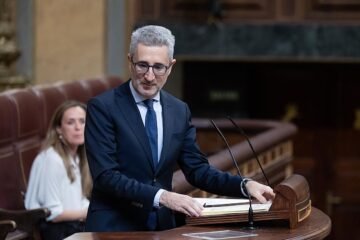Hacienda admite que puede tener que pagar 1.200 millones a las CC.AA. por las rebajas de IVA a luz, gas y alimentos
