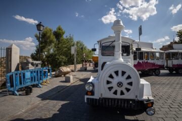 Herido un turista italiano en el accidente de un tren turístico en Toledo