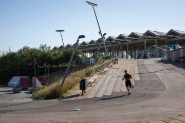 Los Mossos investigan la agresión a un joven italiano en Barcelona