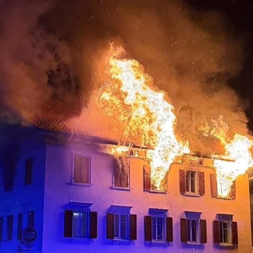 Un incendio en un bloque de pisos deja cinco desaparecidos y ocho heridos en Suiza