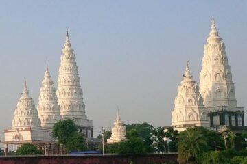 Al menos siete muertos por una estampida humana en un templo en el norte de la India