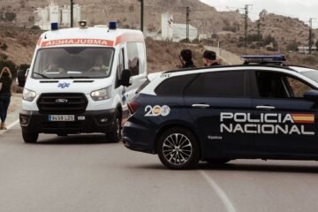 Fallece un hombre de 27 años tras ser agredido por otro en una playa de Alicante