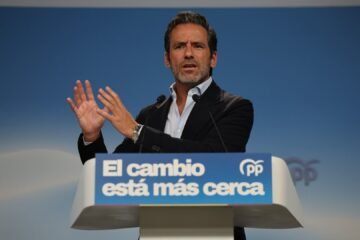 El PP reclama turnos “mañana, tarde y noche” de los servicios de extranjería en Ceuta para acelerar los retornos de migrantes