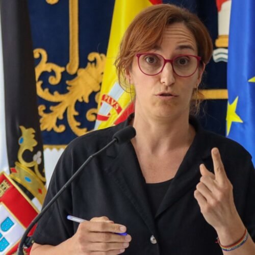 El Gobierno niega un “colapso” sanitario y reclama espacios en Ceuta para atender a los migrantes
