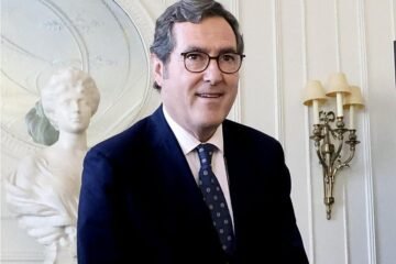 Garamendi seguirá al frente de CEOE tras dulcificar su relación con Foment y endurecer el tono contra el Gobierno