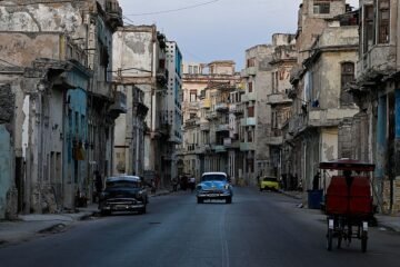 Las sanciones de Trump a Cuba dejan en el punto de mira al Sabadell y al banco de Javier Botín