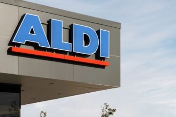 Llega a Aldi este sábado, 12 de septiembre, la maleta de mano más barata y práctica: disponible por 24,99 euros