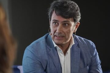 Marcos Flórez, entrenador: «Si tienes tensión en el cuello al levantarte por la mañana, haz 30 segundos de este ejercicio»