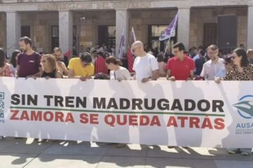 Los usuarios del AVE de Zamora acusan a Renfe de “mentir” sobre el tren madrugador: “Que lo demuestren con datos”