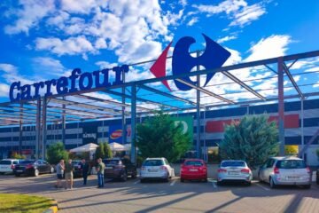 Ha llegado a Carrefour la vajilla colorida más barata y completa de la temporada: 9 piezas por solo 12,99 euros