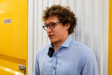 Arseniy, propietario de 346 trasteros en alquiler: «Generamos 42.000 € al mes y gastamos unos 19.000 €»