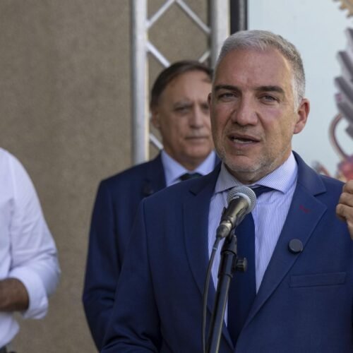Bendodo reclama al Gobierno que garantice que la crisis migratoria de Ceuta «no volverá a suceder»