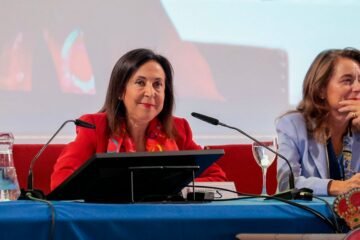 Robles pide disculpas a los ceutíes y defiende la labor del Gobierno: “Sufro al ver que la gente en Ceuta está sufriendo”