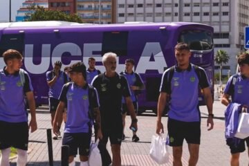 Un menor marroquí de 17 años cruzó el Estrecho oculto bajo el autobús del Real Valladolid tras el partido en Ceuta