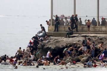 El Círculo de Empresarios pide una «nueva relación» con Marruecos tras la invasión de Ceuta y retornos inmediatos