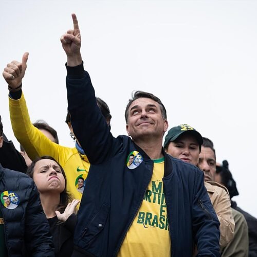 Flavio Bolsonaro asegura que derrotará a Lula en las elecciones de Brasil gracias a la «providencia divina»