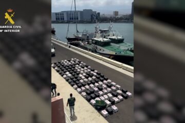 La Guardia Civil se incauta de más de tres toneladas de cocaína en una narcolancha al sur de Gran Canaria
