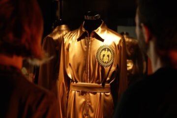 La Casa Amatller muestra el lado más cibernético de Dalí a través de la moda