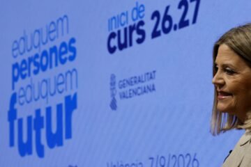 El curso escolar valenciano comienza con más de 800.000 alumnos y el conflicto con los sindicatos abierto