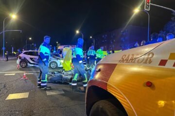 Un motorista de 47 años muere tras chocar contra un coche en la avenida de Los Poblados de Madrid