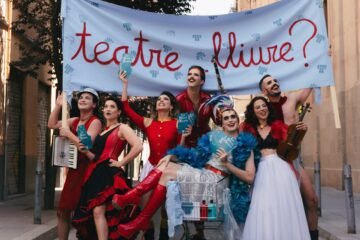 Una comedia sobre un grupo de jóvenes que decide remontar ‘La bella Helena’ abre la celebración del 50º aniversario del Lliure