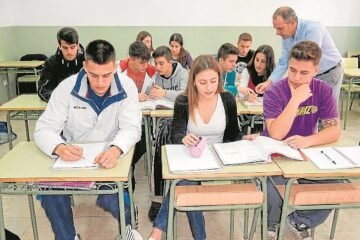 La revolución analógica y humana que rescata la educación adolescente en Madrid