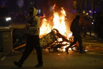 En vigor: aprueban un fondo de 500.000 € de ayudas para los 23 negocios vandalizados en los disturbios de Barcelona