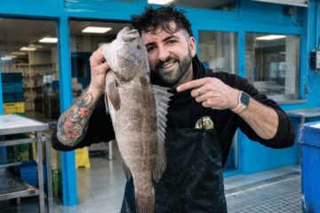 Francisco, pescadero: «Las mayores subidas de precio están en el pescado congelado y procesado, como el bacalao»