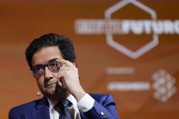 El Gobierno se compromete en plena campaña a subir un 4,5% el sueldo de los funcionarios