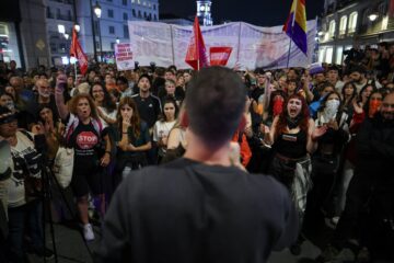 Votación de los decretos de vivienda y las acampadas – 2 de octubre | El Sindicato de Inquilinas seguirá en Sol: “Nuestra presencia será menor, pero no vamos a desaparecer”