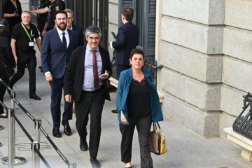 EH Bildu renovará a fondo su grupo en el Congreso