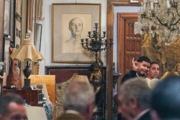 Dentro de la subasta de los Franco: “¡Sí que se ha resistido el pajarraco!”