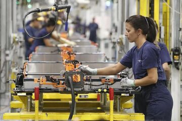 La gran industria, en estado de alarma por los precios de la energía y la parálisis por el 29-N